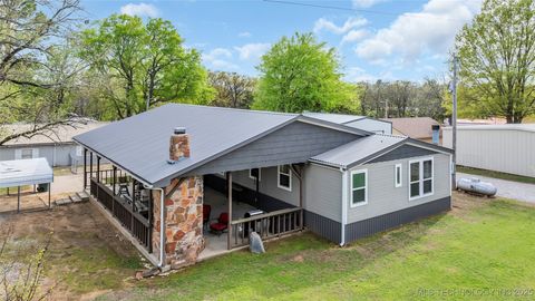 14 Red Fish Drive Mead OK 73449