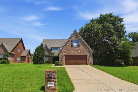 Photo of 8703 E 95th Place, Tulsa, OK 74133 (MLS # 2622505)