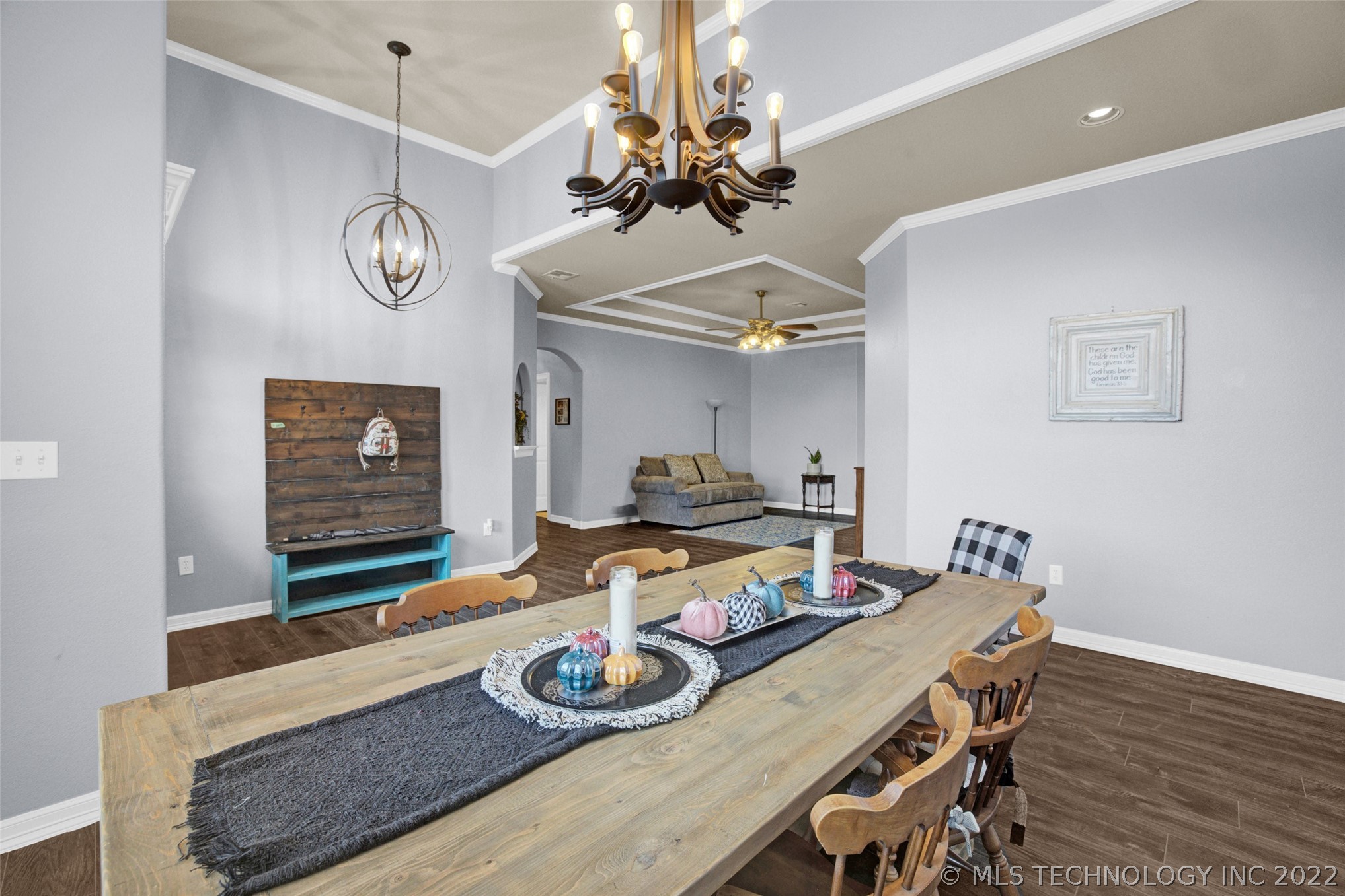 Photo 7 of 27 of 104 E 136th Street house