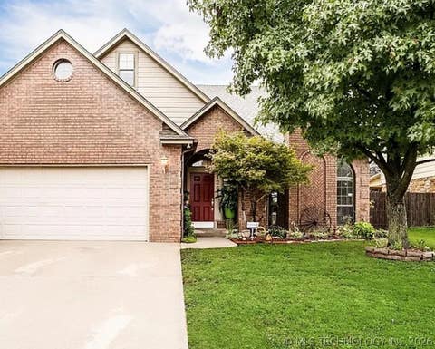 Photo of 1261 E 136th Street, Glenpool, OK 74033 (MLS # 2622806)