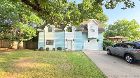 Photo of 1218 E Boone Street, Tahlequah, OK 74464 (MLS # 2618191)