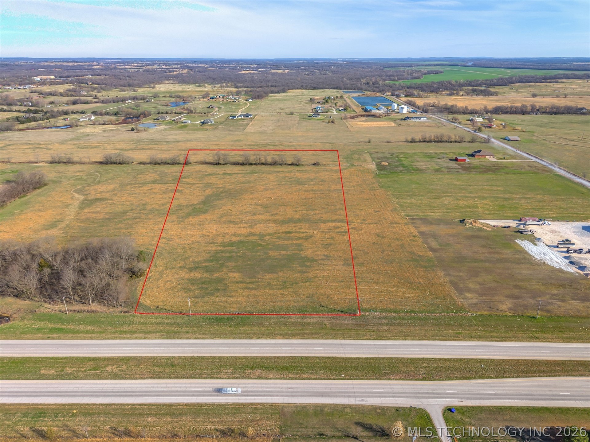 Photo 1 of 35 — 10 E State Highway 51 Highway, Coweta, OK 74429
