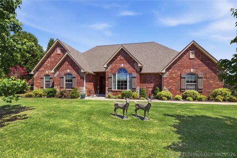Photo of 16657 E 79th Street, Owasso, OK 74055 (MLS # 2617422)