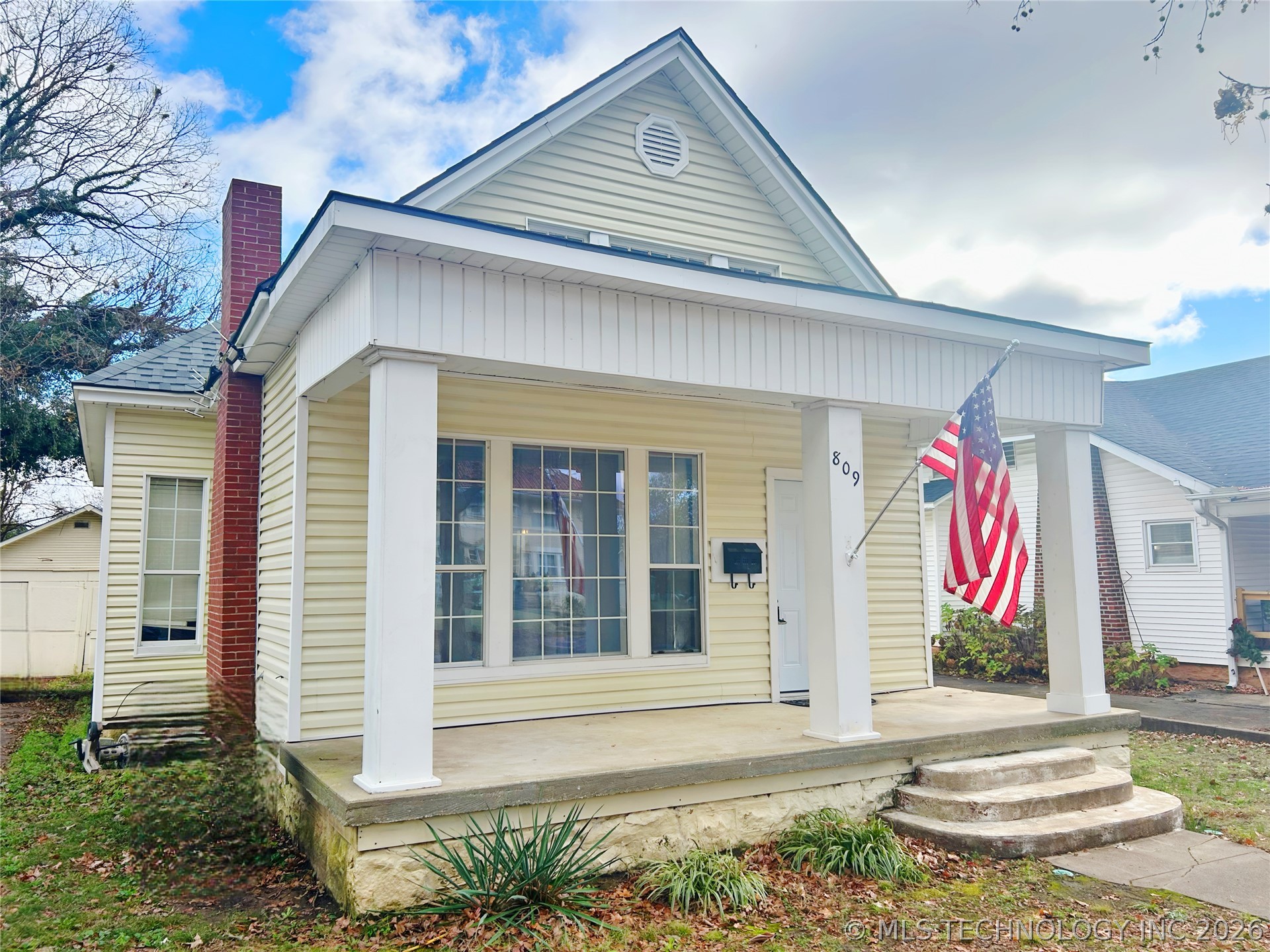 Photo 1 of 27 — 809 N Grand Avenue, Okmulgee, OK 74447