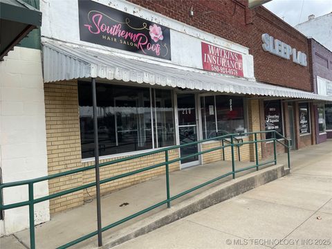 210 W Evergreen Street Durant OK 74701