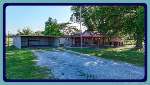 Photo of 17240 County Road 1490, Ada, OK 74820 (MLS # 2621490)