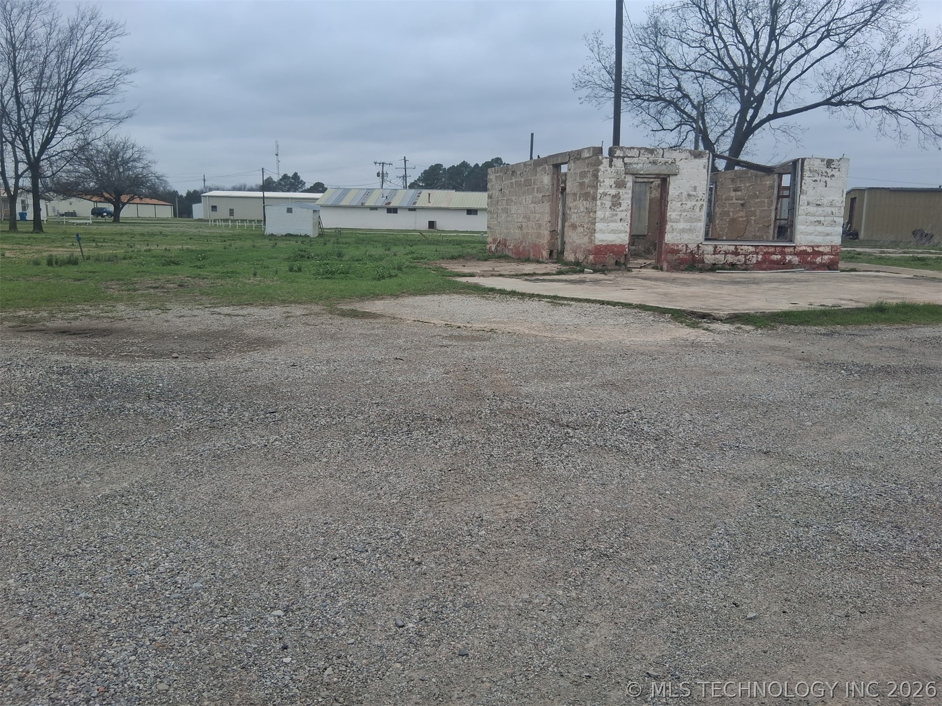 Photo 1 of 6 — 205 S Broadway Street, Coalgate, OK 74538