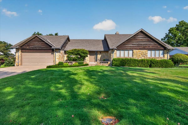 1035 GRANDVIEW RD, BARTLESVILLE, OK 74006 - Image 96cdb3425816a2ea5565c9de5c2e5fd1/2491819081