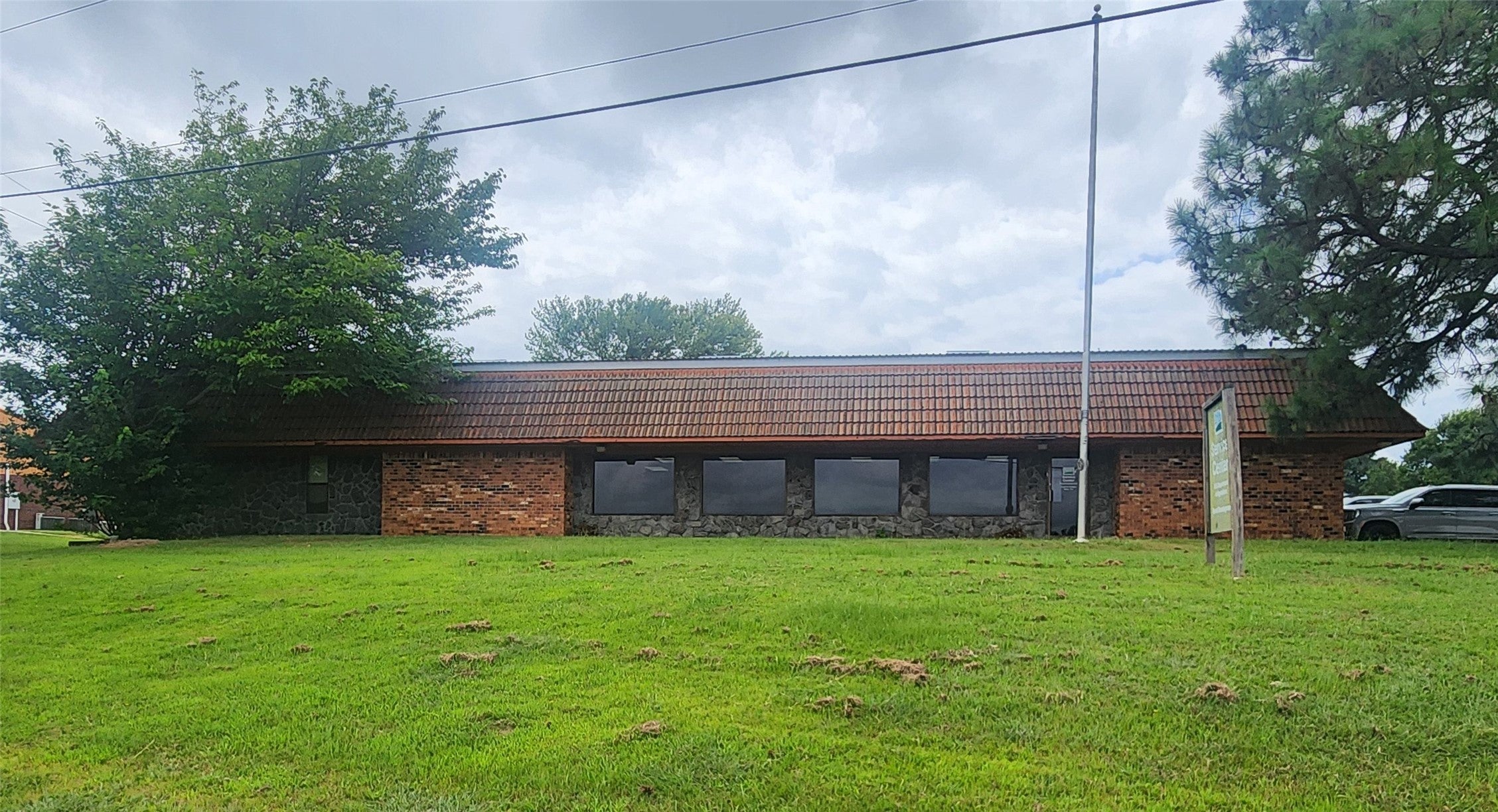 128 W Ruth Avenue