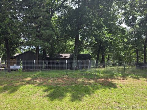 Photo of 1386 Wilson N Jones Road, Bennington, OK 74723 (MLS # 2622428)