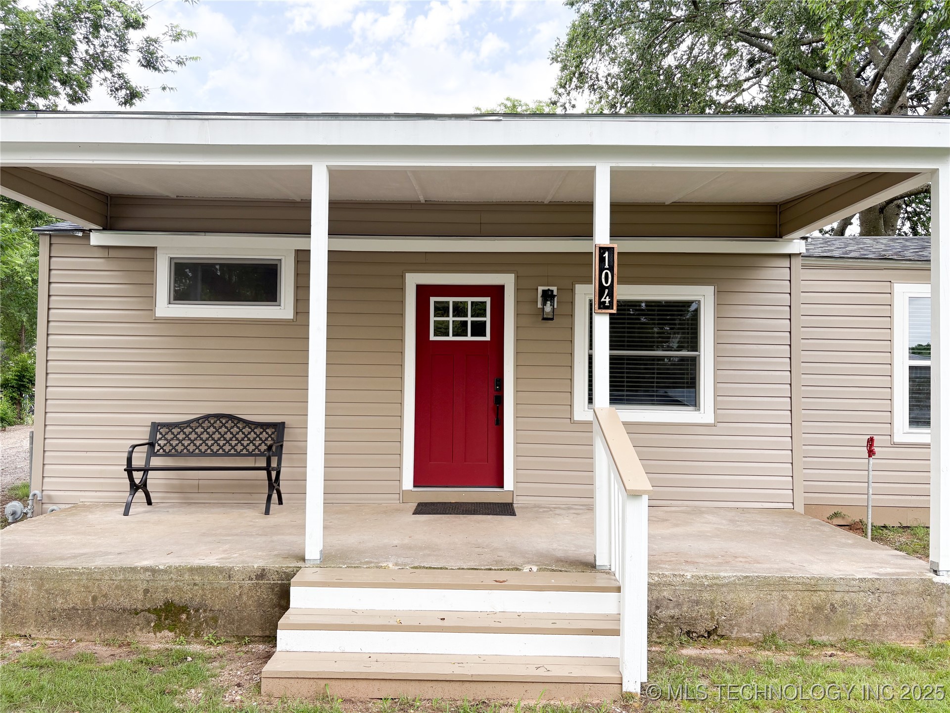 104 13th SE