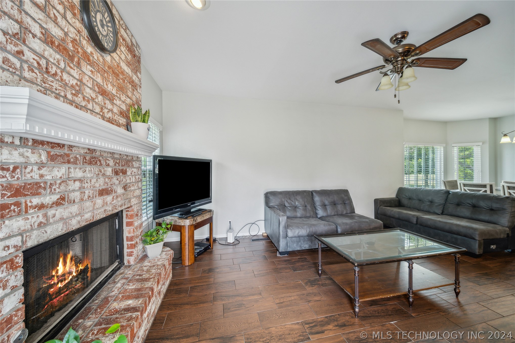 Photo 6 of 29 of 10423 Ashford Circle house