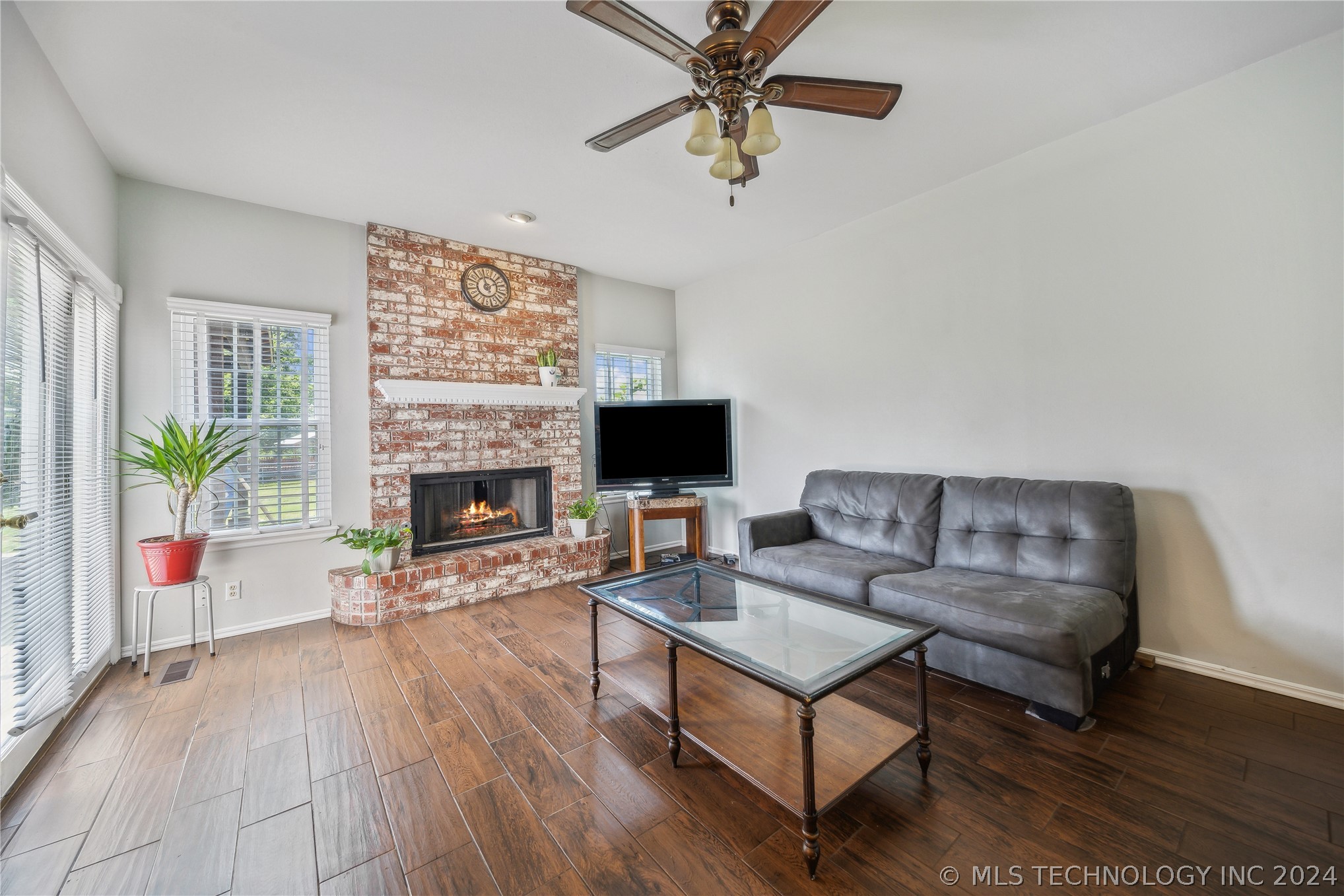 Photo 5 of 29 of 10423 Ashford Circle house