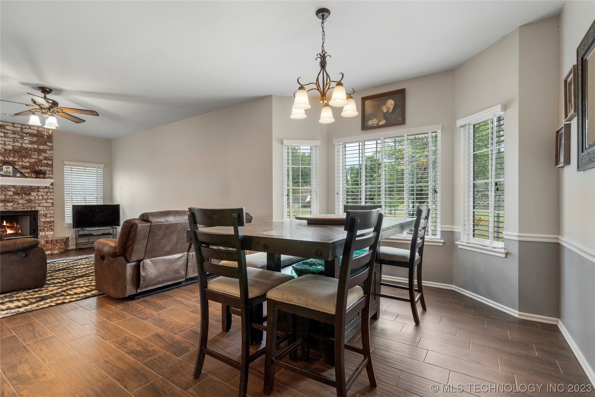 Photo 8 of 27 of 10423 Ashford Circle house