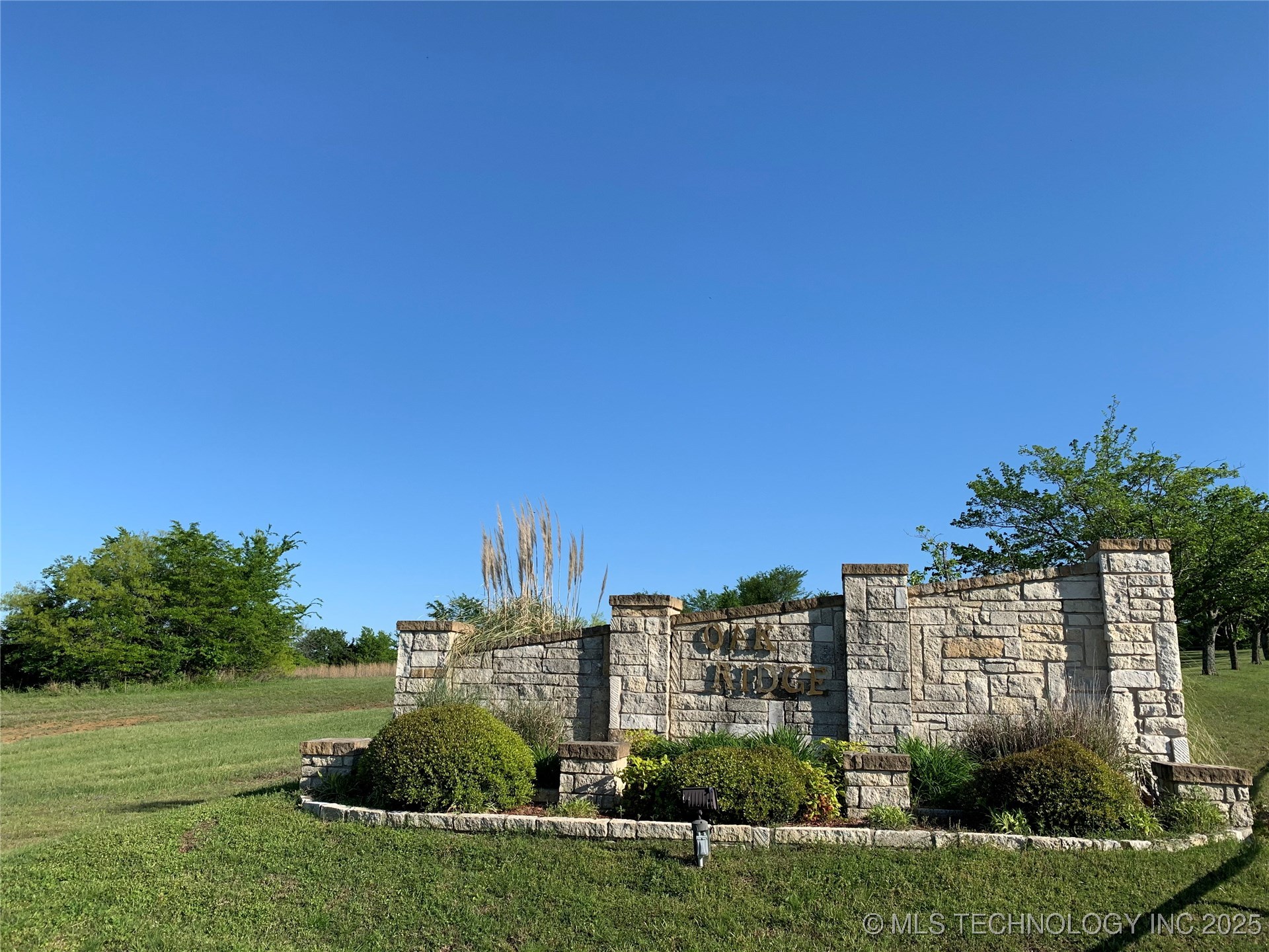 1896 River Oak Court