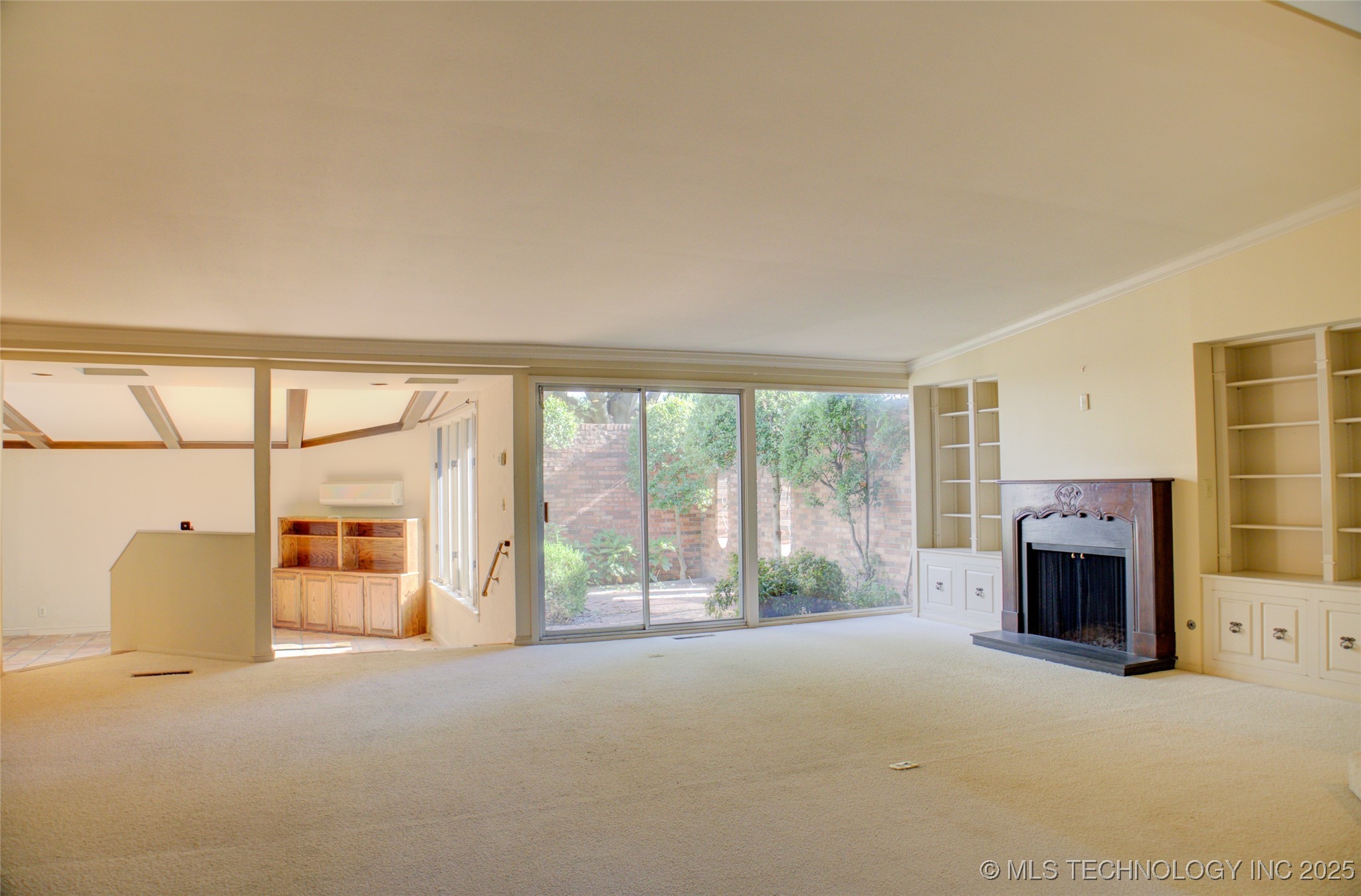 2112 E 59th Street B6