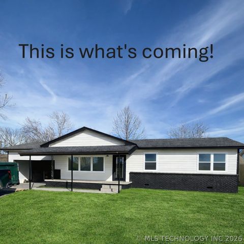 Photo of 1817 S Elm Avenue, Broken Arrow, OK 74012 (MLS # 2605143)