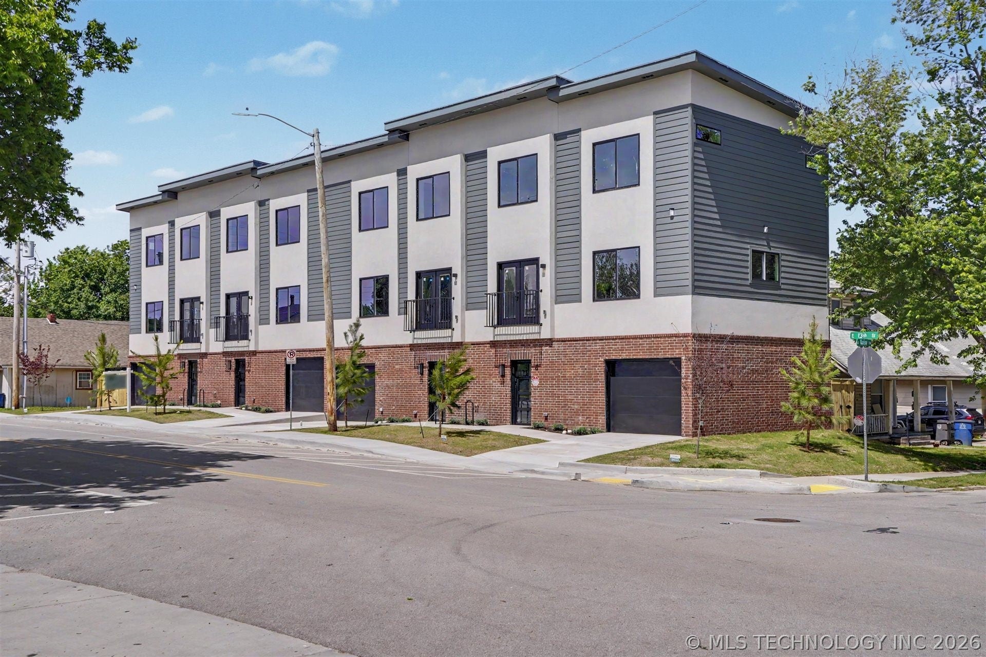 Welcome to 1244 S Quincy Ave.