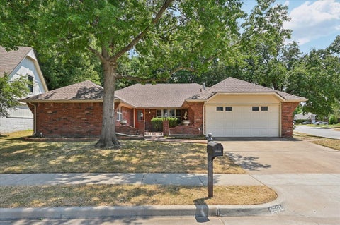 Photo of 2531 S 96th East Avenue, Tulsa, OK 74129 (MLS # 2630428)