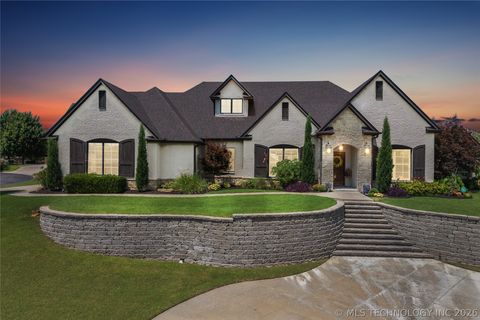 Photo of 580 Lakeview Circle, Sapulpa, OK 74066 (MLS # 2625350)