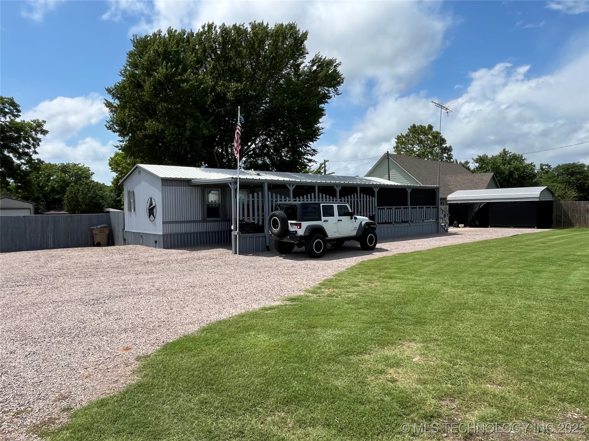 3048 Kelly Road