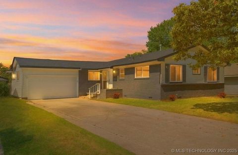 Photo of 5939 E 26th Street, Tulsa, OK 74114 (MLS # 2549104)