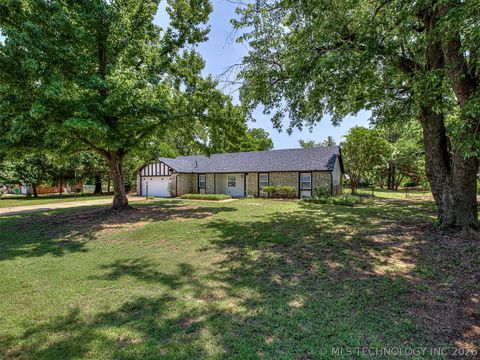 Photo of 9486 E 139th Street S, Bixby, OK 74008 (MLS # 2625206)