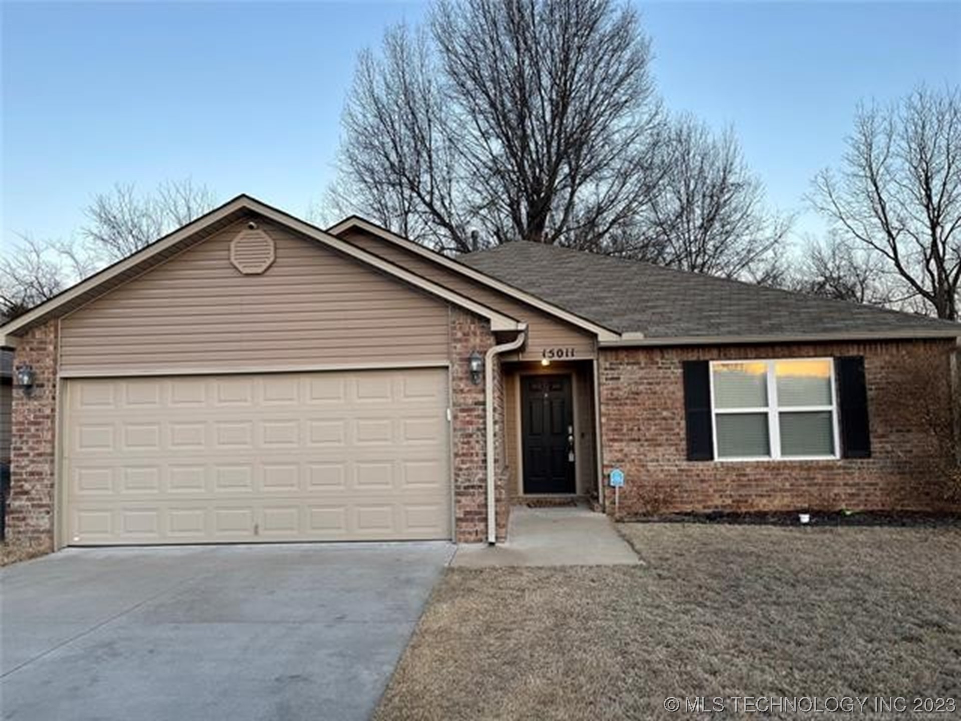 Photo 1 of 23 of 15011 S 281st Avenue house
