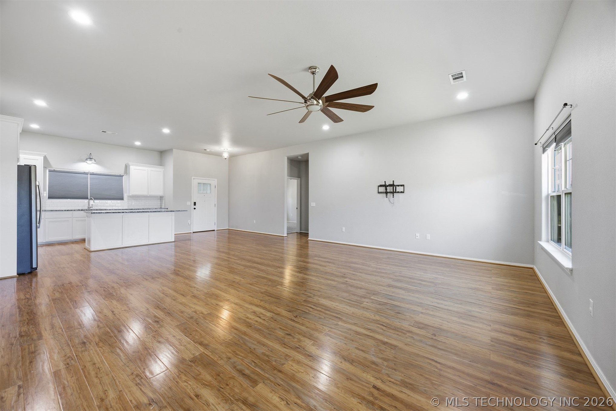 5447 Roadrunner Drive