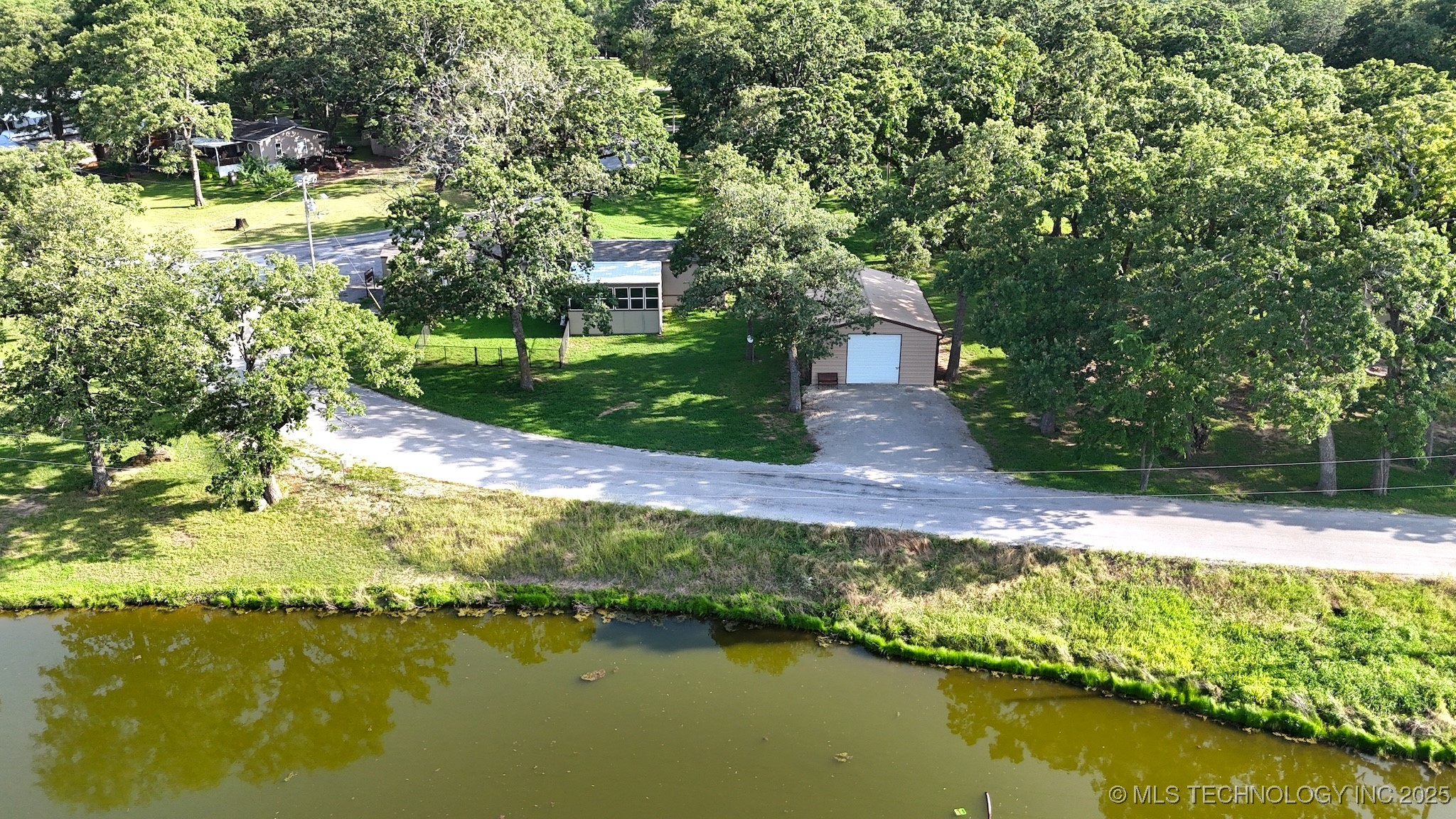 4718 Golden Way