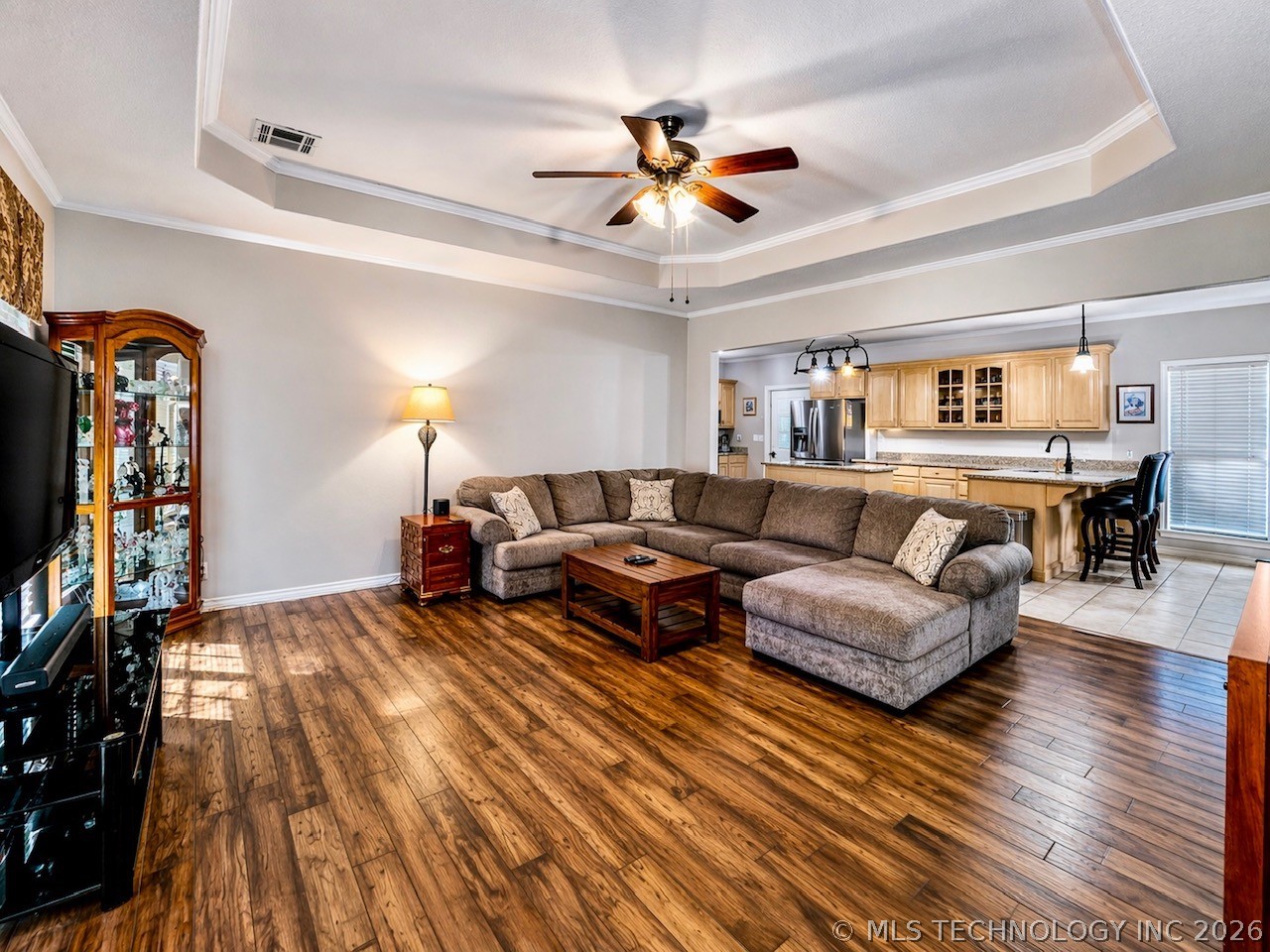 6946 Red Oak Drive