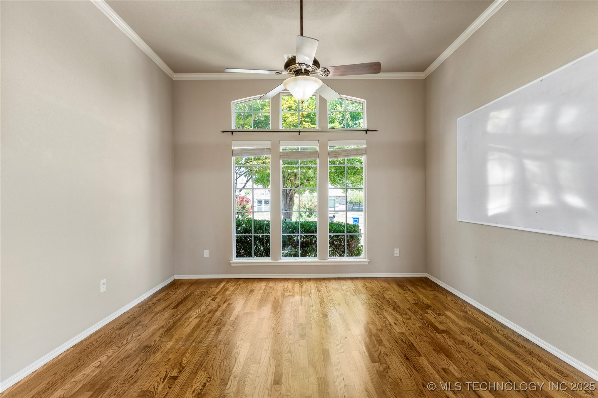 513 E Reno Place