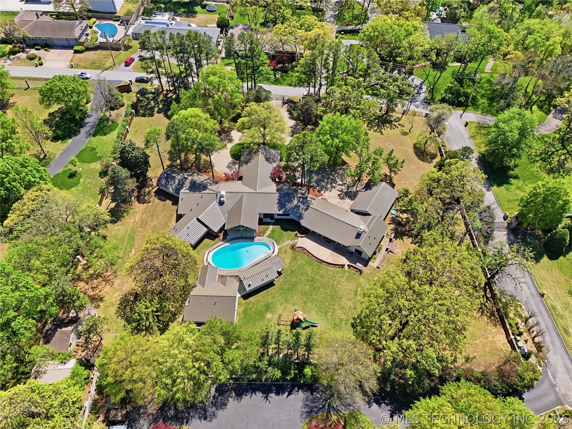3215 E 65th Street