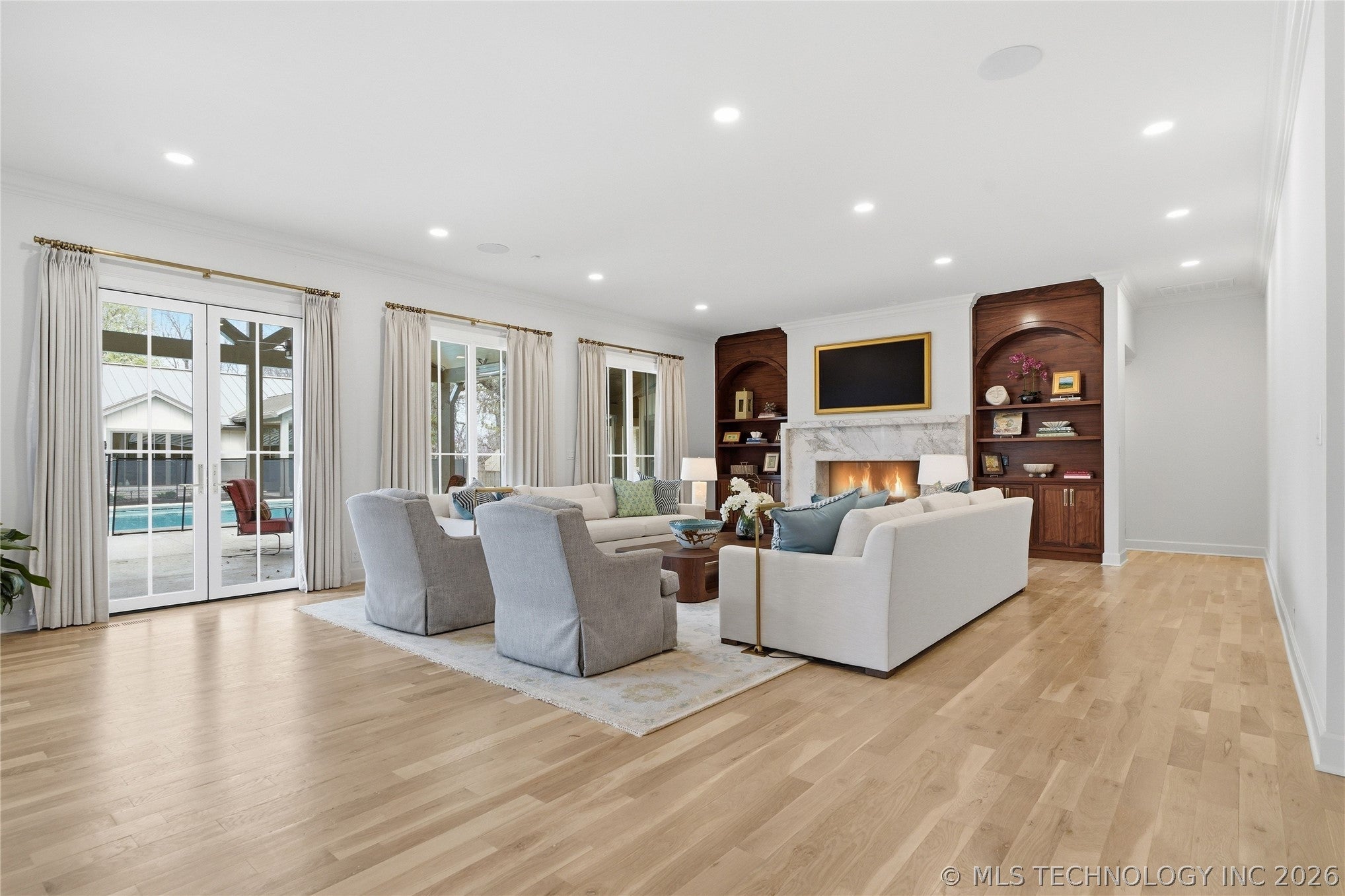 3215 E 65th Street