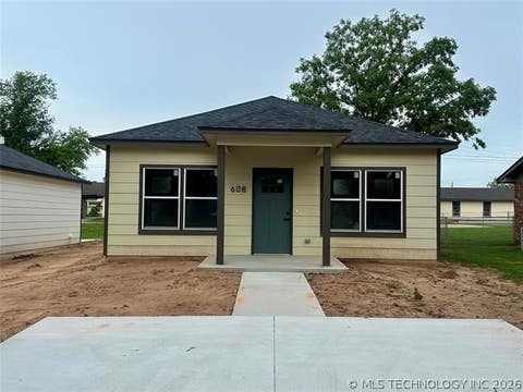 Photo of 608 S 3rd Street, Morris, OK 74445 (MLS # 2624247)