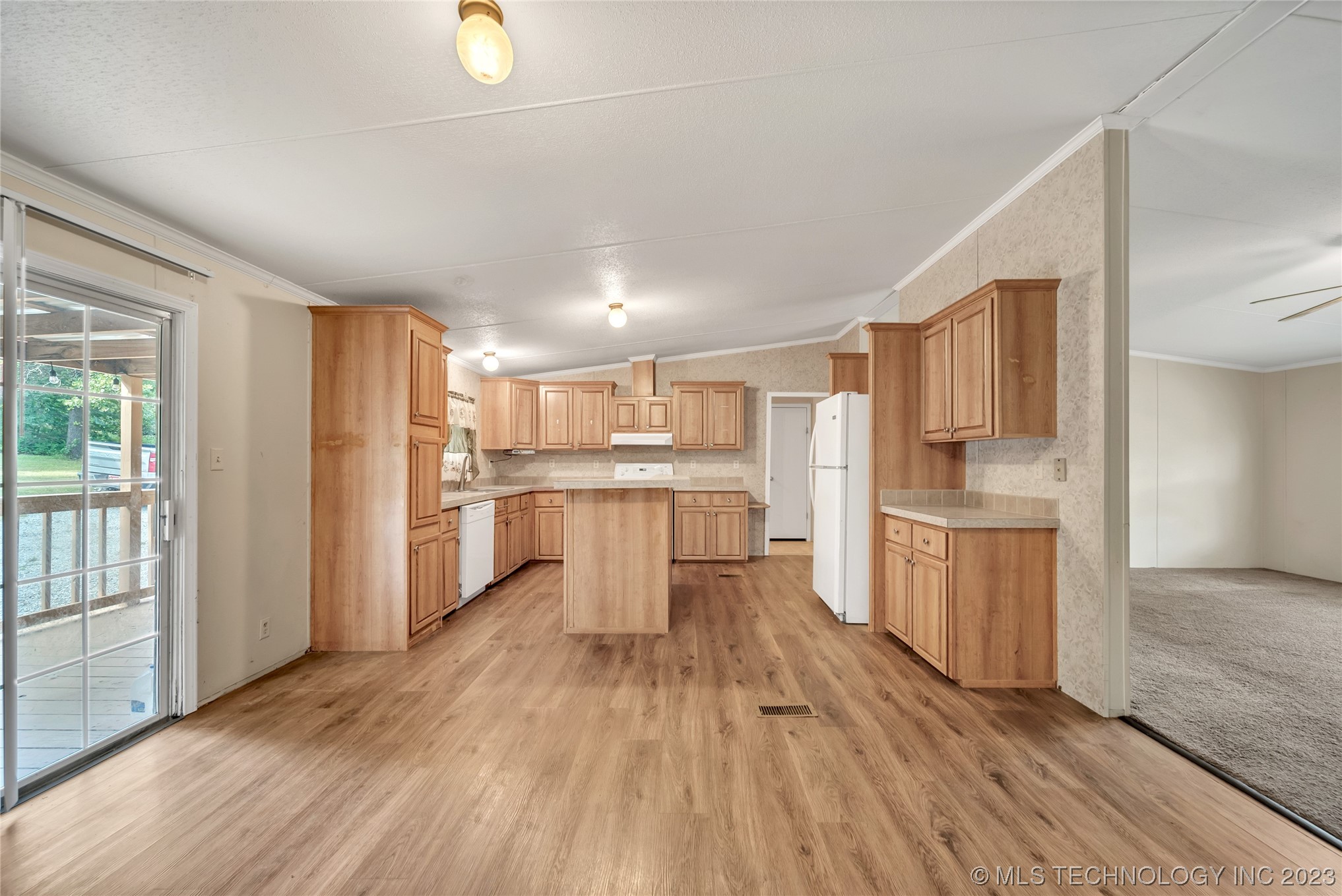 Photo 4 of 33 of 2195 Duskwood Road mobile home
