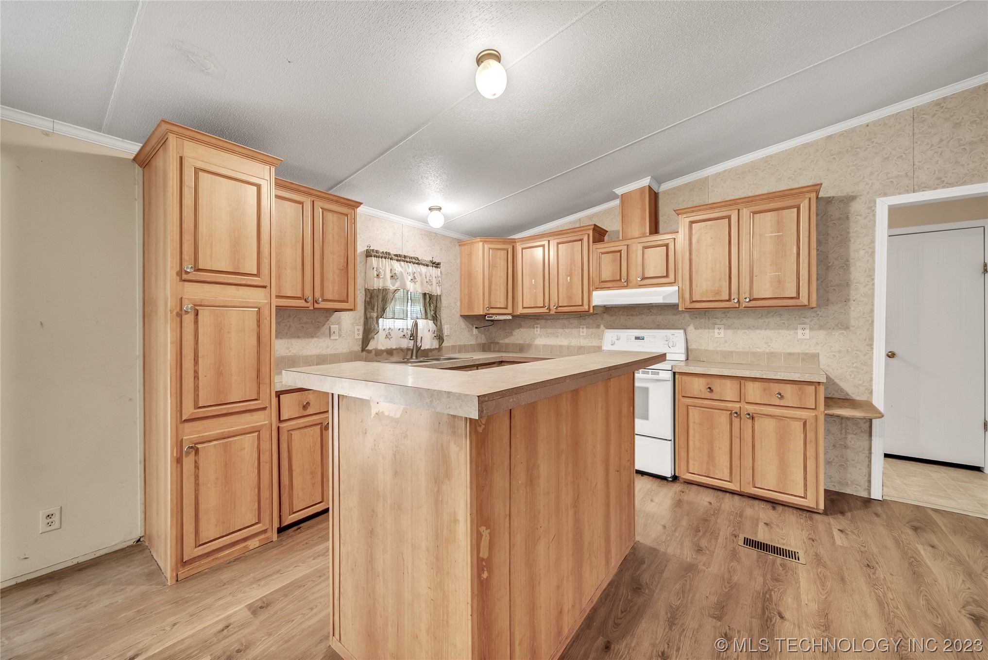 Photo 5 of 33 of 2195 Duskwood Road mobile home