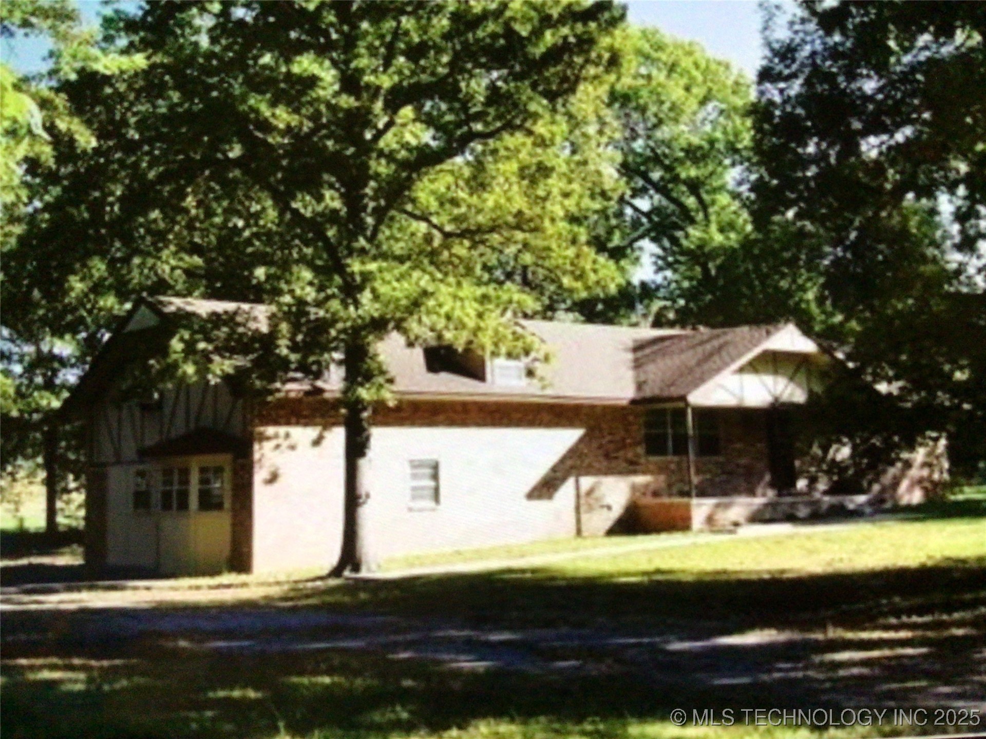 Photo 1 of 4 — 6959 E 561 Road, Locust Grove, OK 74352
