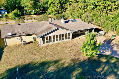 2416 N E Road 2019RD Hugo OK 74743