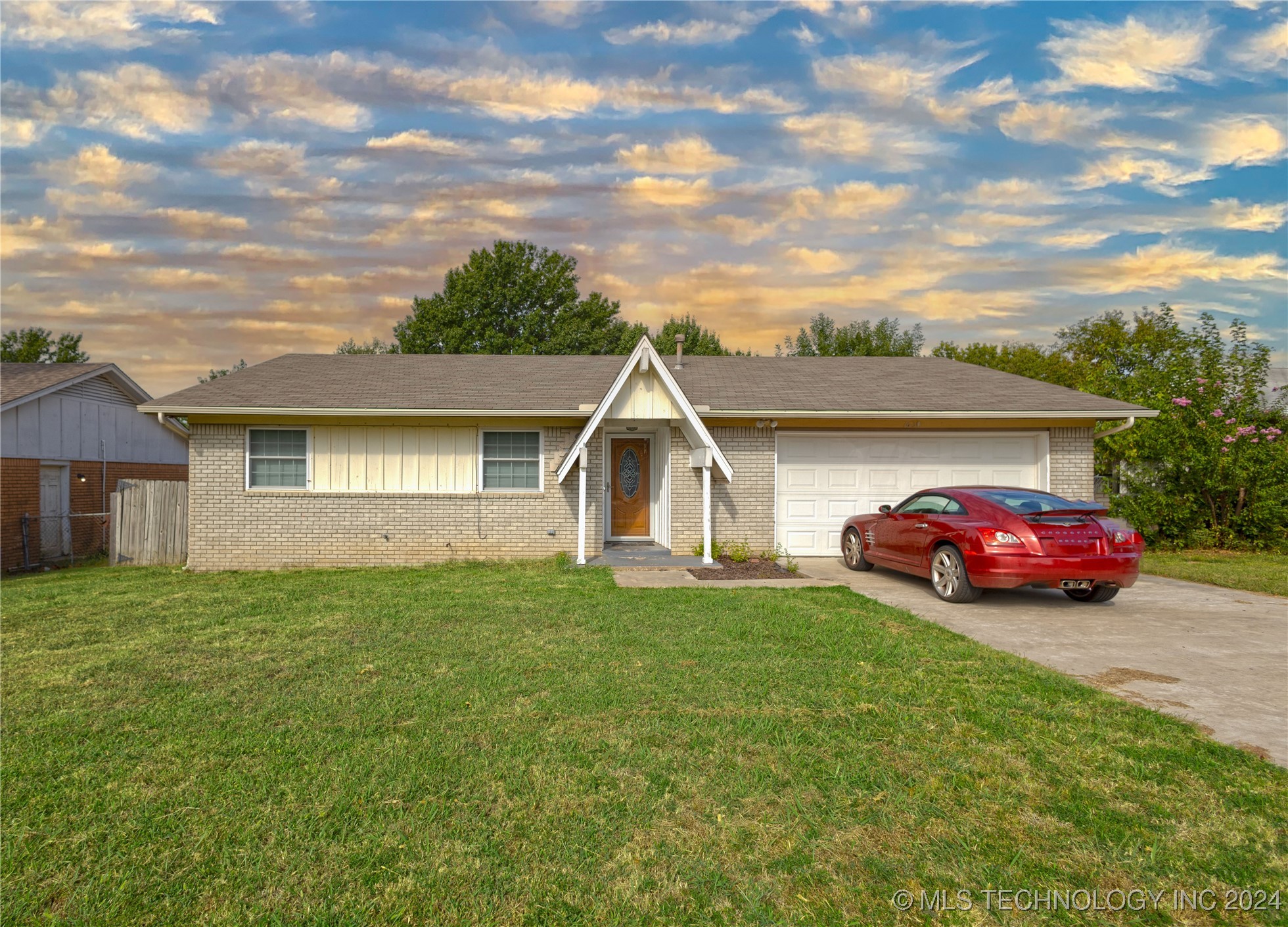 View Broken Arrow, OK 74012 house