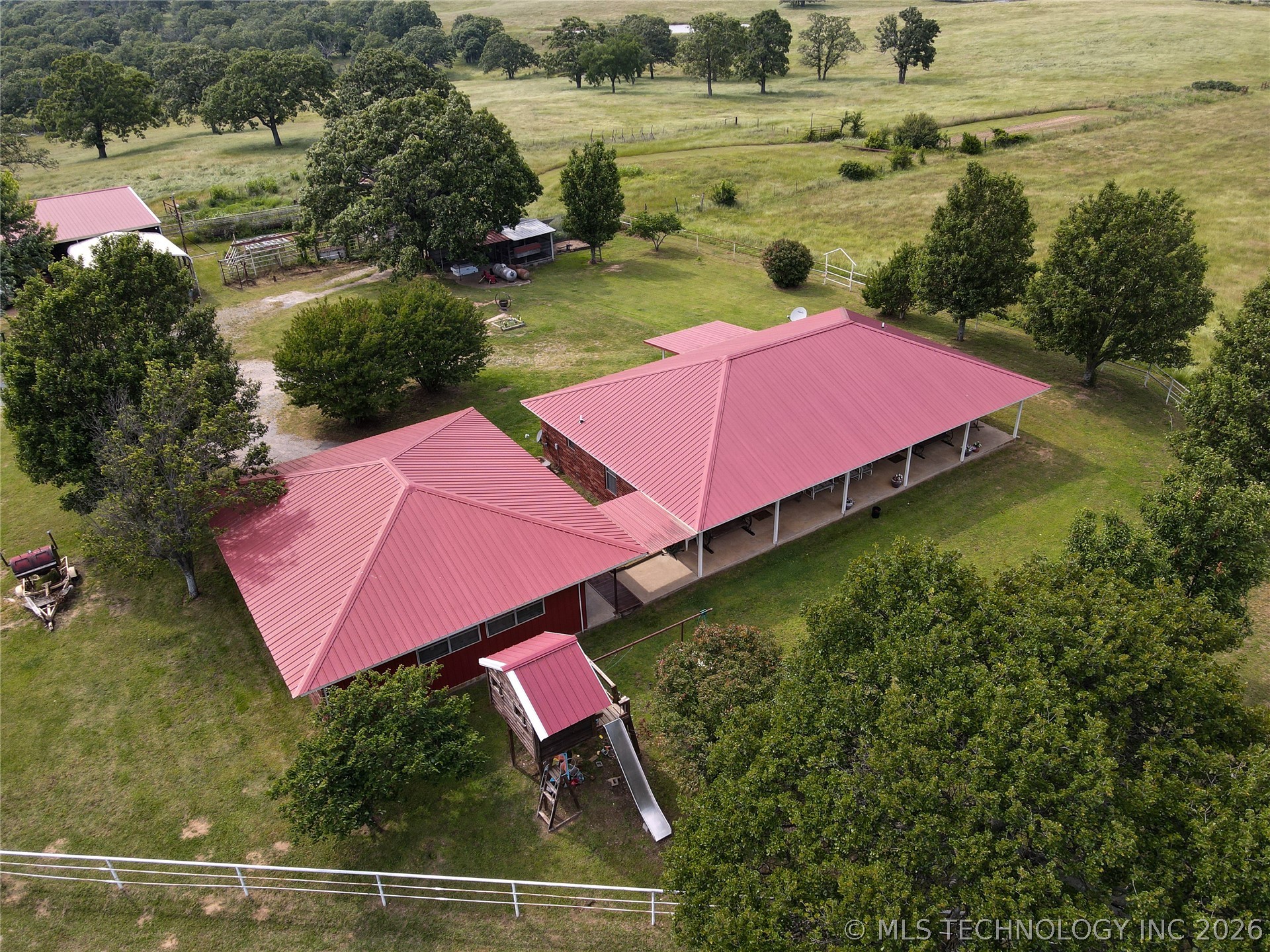 Photo 1 of 51 — 37584 County Road 1760, Coalgate, OK 74538