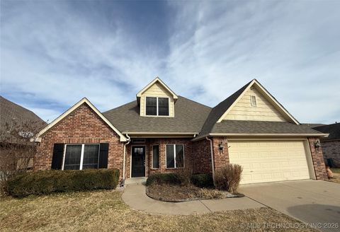 Photo of 9015 N 156th Avenue E, Owasso, OK 74055 (MLS # 2602745)