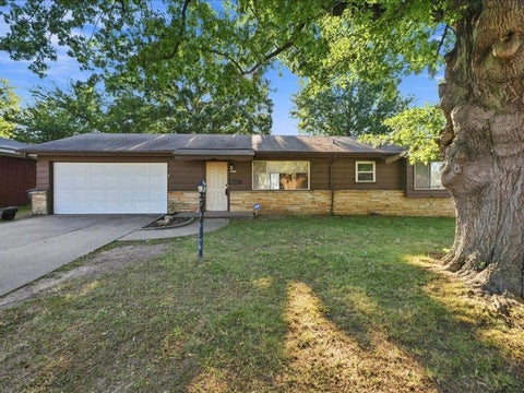 Photo of 633 N 26th WestAvenue, Tulsa, OK 74127 (MLS # 2631536)