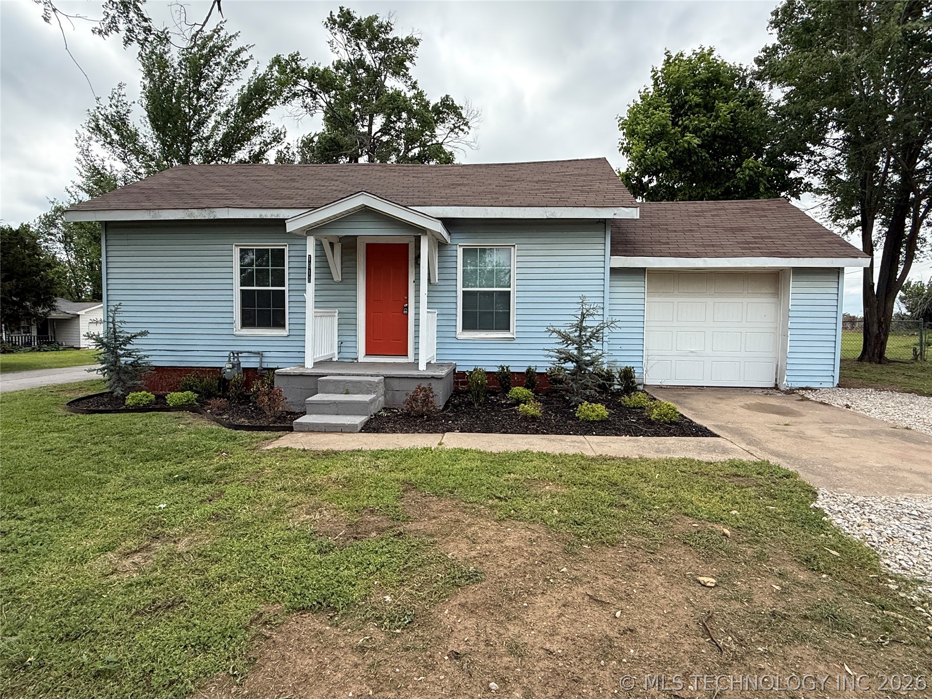 Photo 1 of 15 — 1916 W Union Place, Collinsville, OK 74021