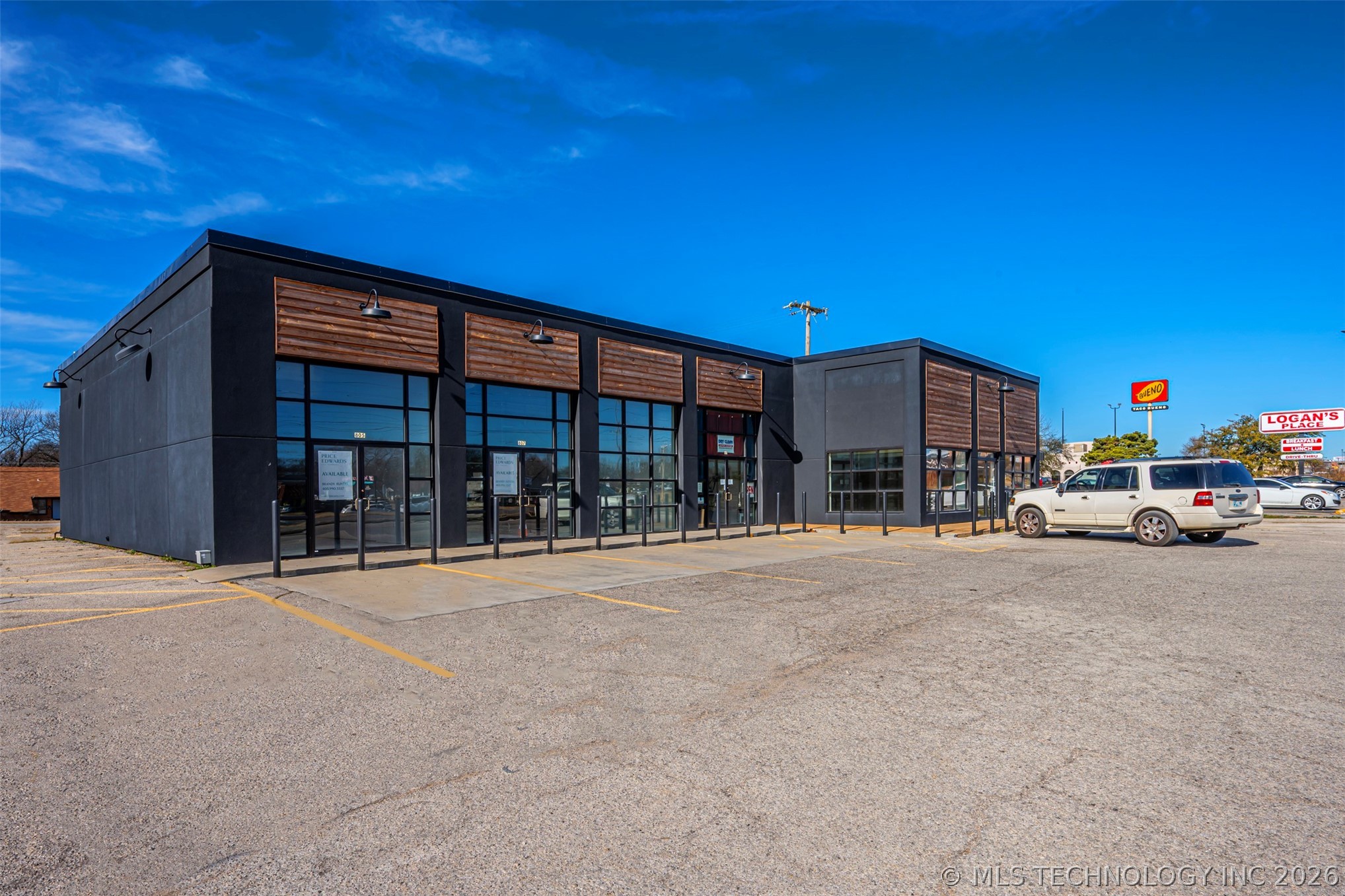 Photo 1 of 13 — 801 N Commerce Street, Ardmore, OK 73401