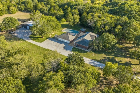 Photo of 2410 Hedges Road, Ardmore, OK 73401 (MLS # 2638488)