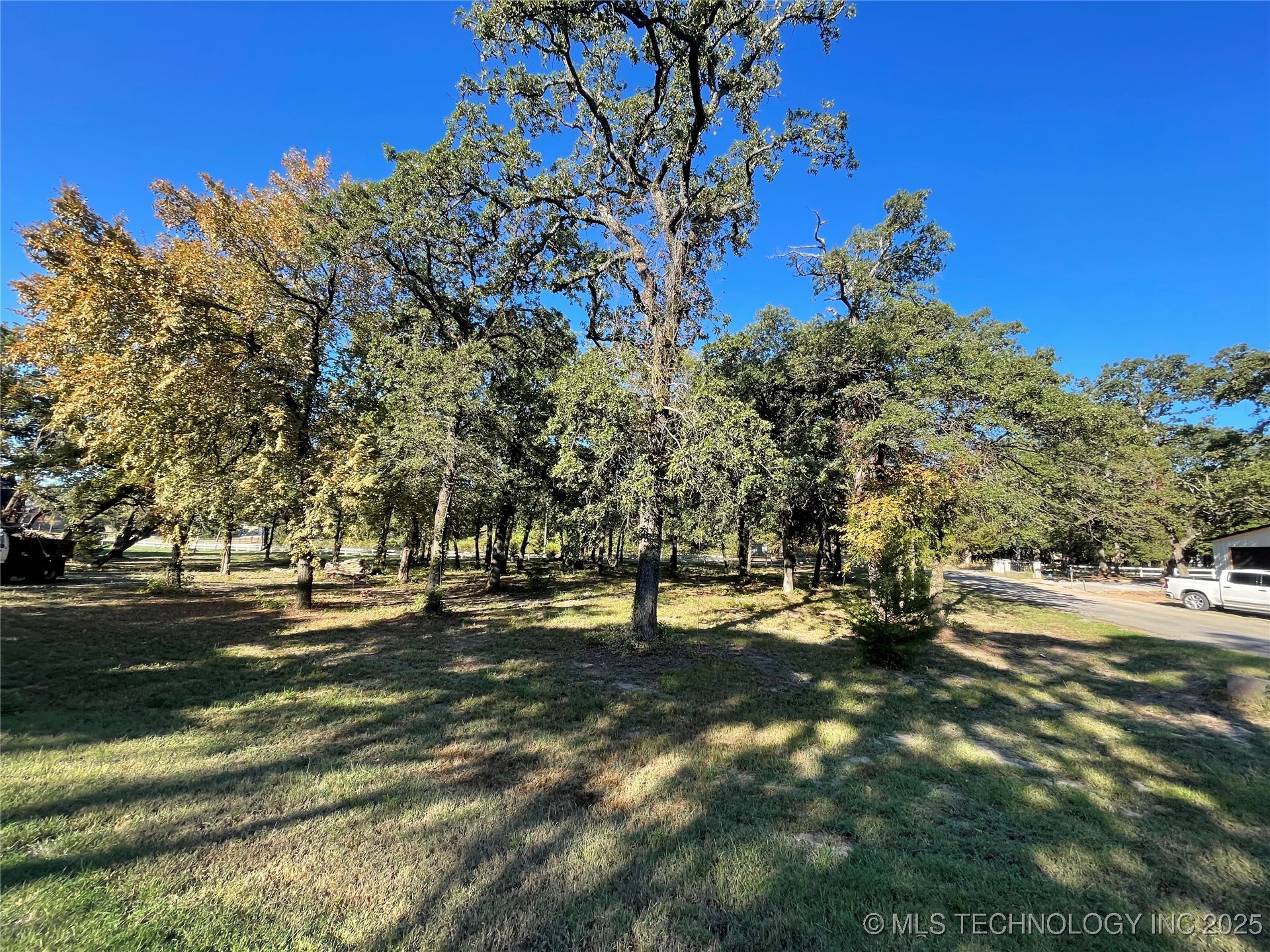 11989 Woodland Circle