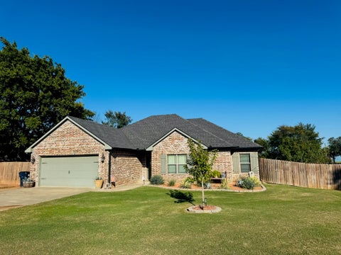 Photo of 573 Edgewood Circle, Durant, OK 74701 (MLS # 2637161)