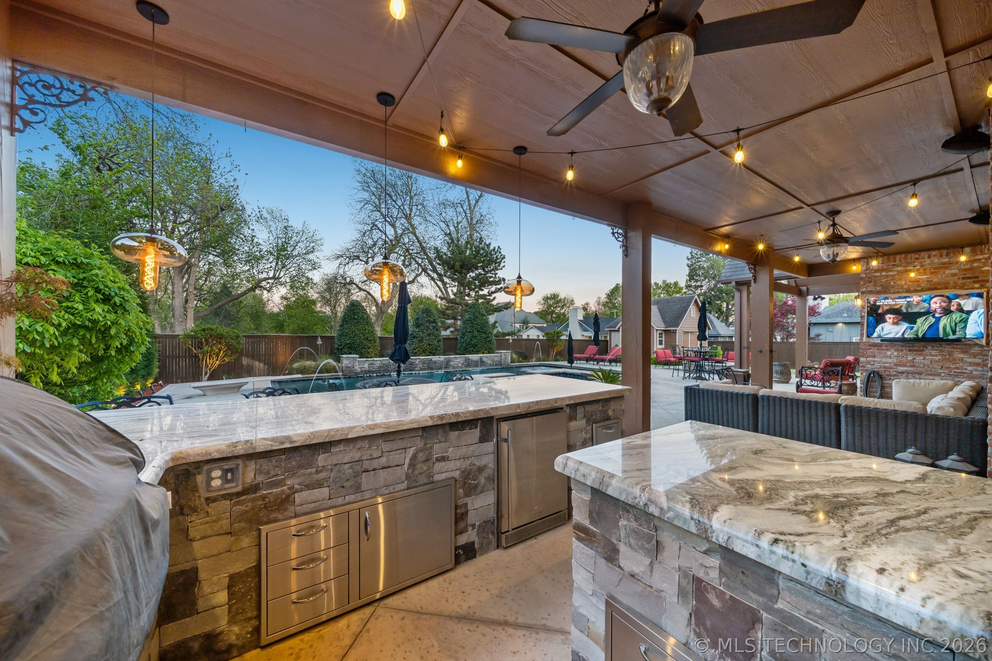 Tulsa, Oklahoma, 74105, United States, 5 Bedrooms Bedrooms, ,5 BathroomsBathrooms,Residential,Active,2035149