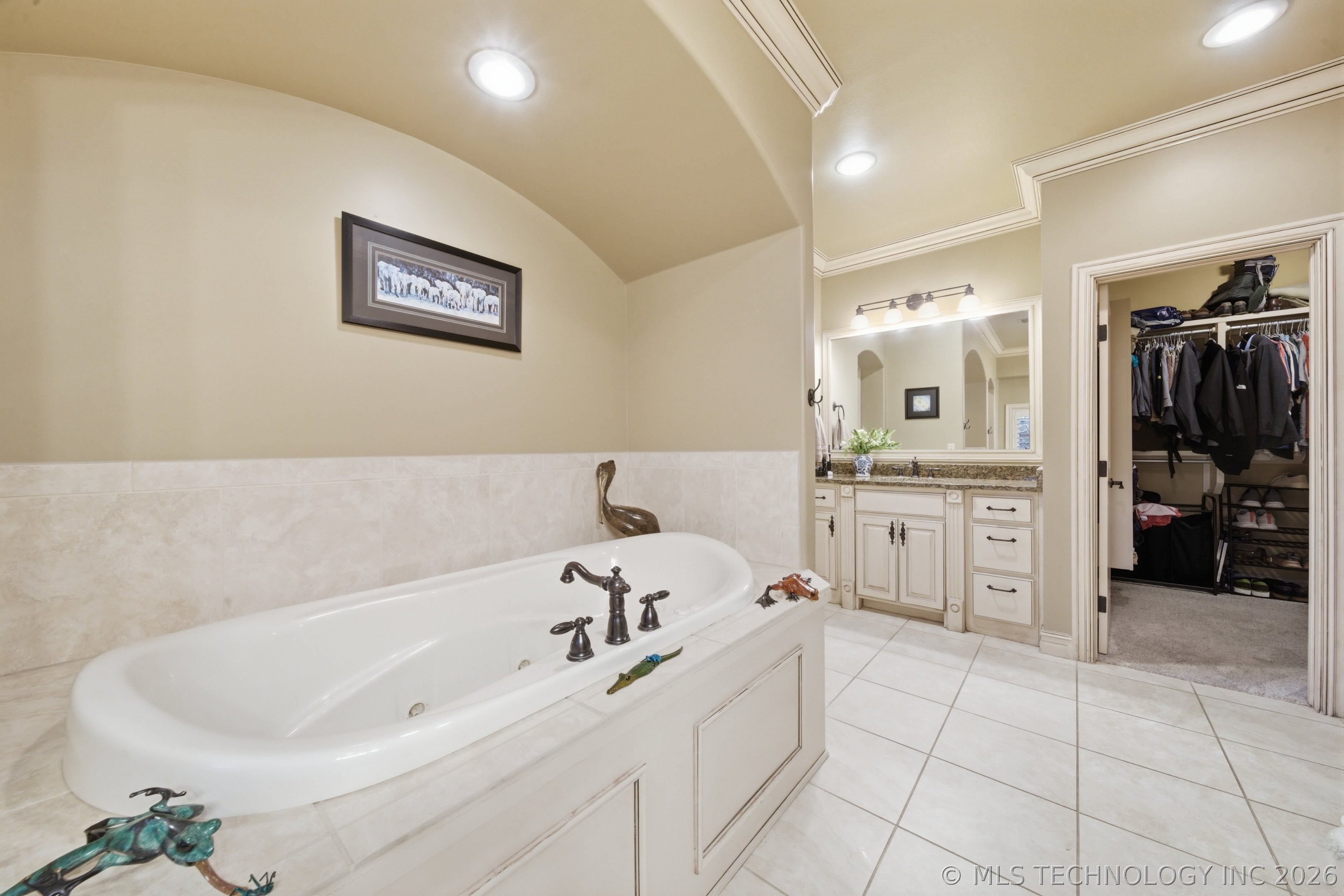 Tulsa, Oklahoma, 74105, United States, 5 Bedrooms Bedrooms, ,5 BathroomsBathrooms,Residential,Active,2035149